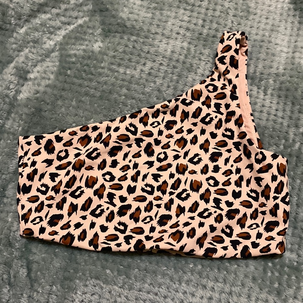 Ryderwear cheetah print one shoulder sports bra size small